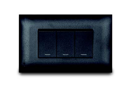 Interruptor Triple C/Luz Balancin Ancho Negro Veto Vive