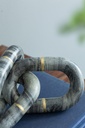 FIGURA DE CADENA DE MARMOL NEGRO Y BLANCO