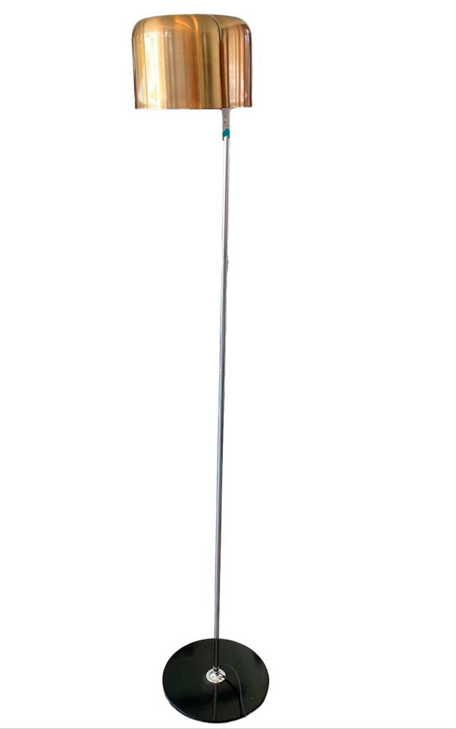 Lamp. Pie 1L E27 D220X16Mm Pantalla Dorado+Cuerpo Chromo