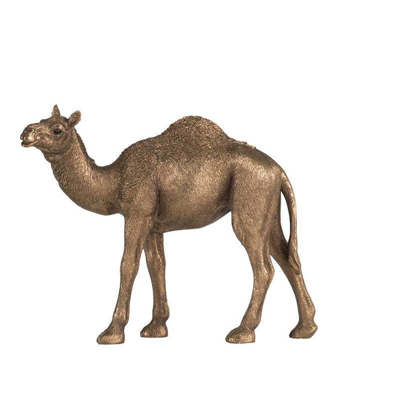 FIGURA DE RESINA DE CAMELLO DORADO